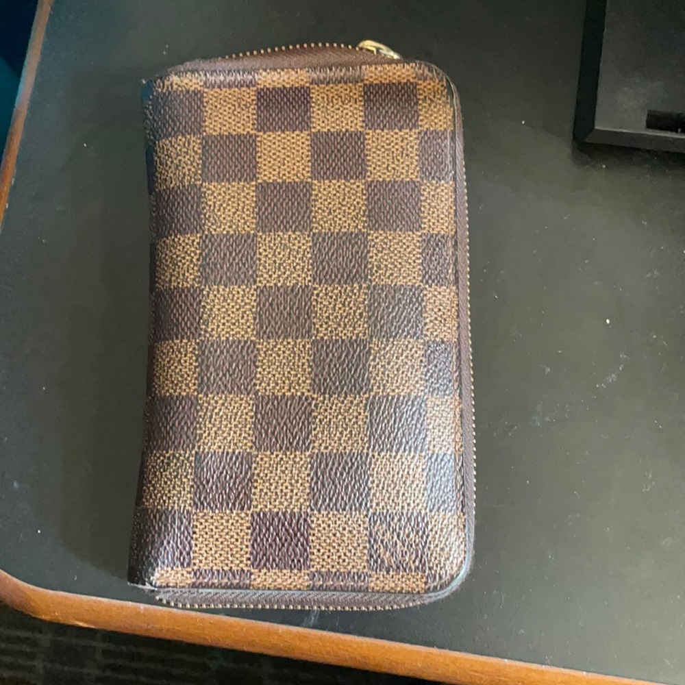 Zippy Compact Wallet